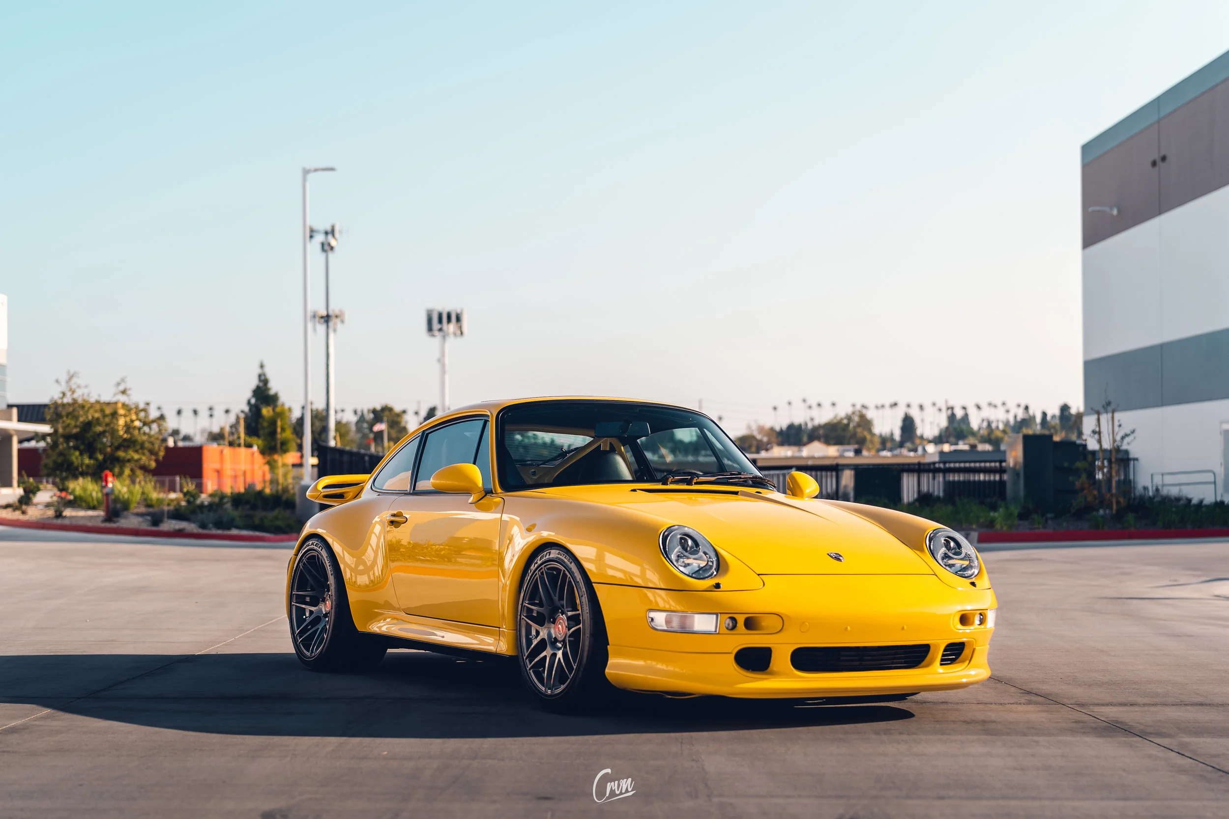 Порш турбо s911 желтый